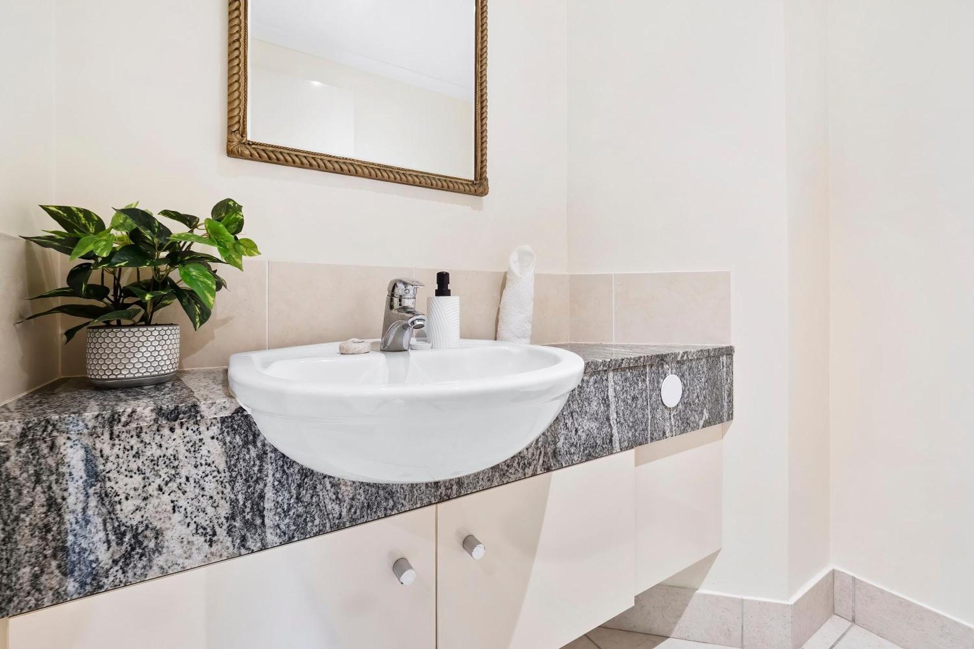 Arlington Apartments Clifton Beach Quarto foto
